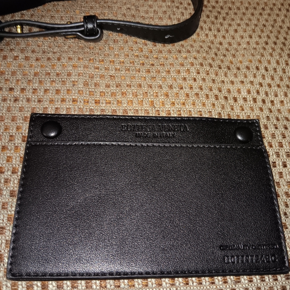 Bottega Veneta small leather cassette bag - Picture 6 of 7